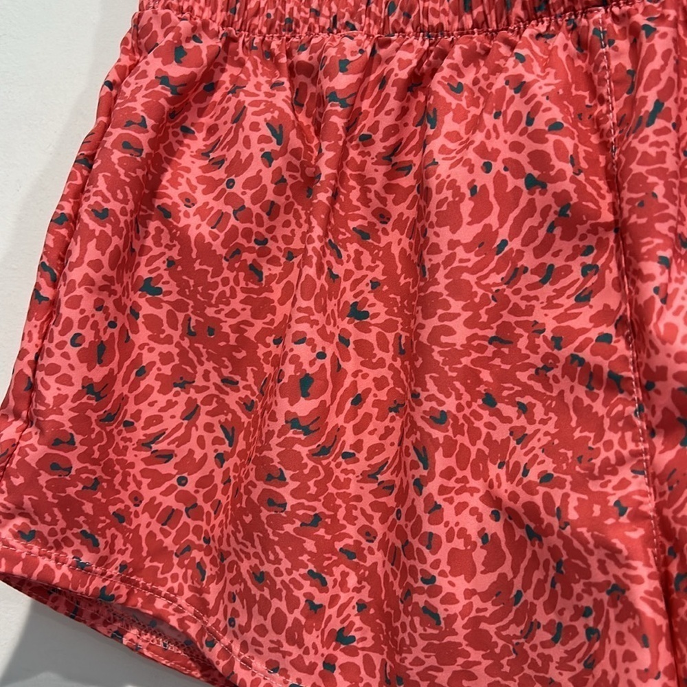 Nike Vibrant Red Pink animal print Athletic jogger shorts large new with tags - Picture 2 of 7